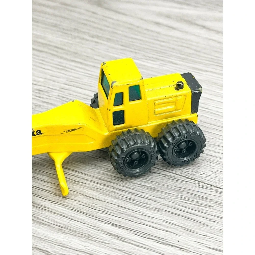 1994 Tonka Tractor, Motor Road Grader Yellow Construction Die Cast Tonka Tractor